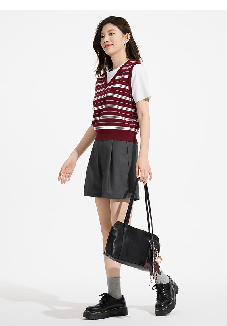 ニットベスト 優雅な横縞模様のカットソー＆ニットベスト