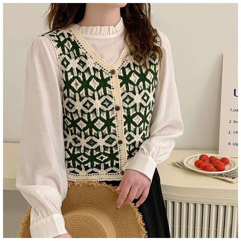 ニットベス 菱形模様のかぎ針編みベスト