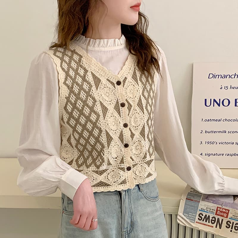 ニットベス 菱形模様のかぎ針編みベスト