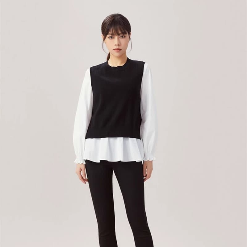 ニットベスト シンプル仕立てのクロップドベスト