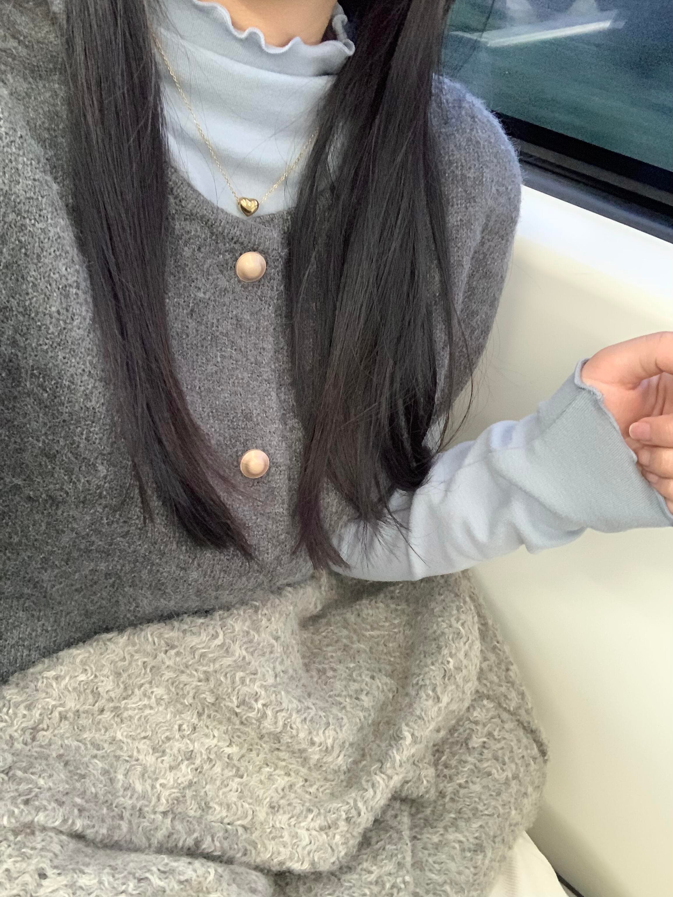 ニットベスト 優しい手触りの前開きベスト