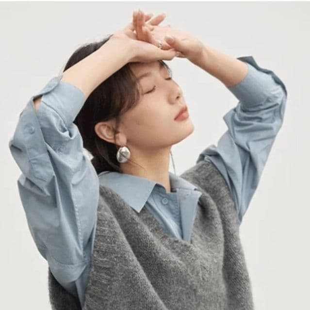 ニットベスト 上質柔らか無地Vネックベスト