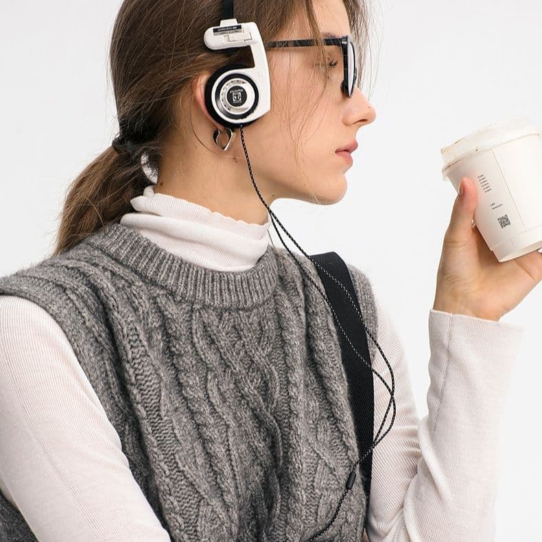 ニットベスト 冬のぬくもりケーブル編みベスト