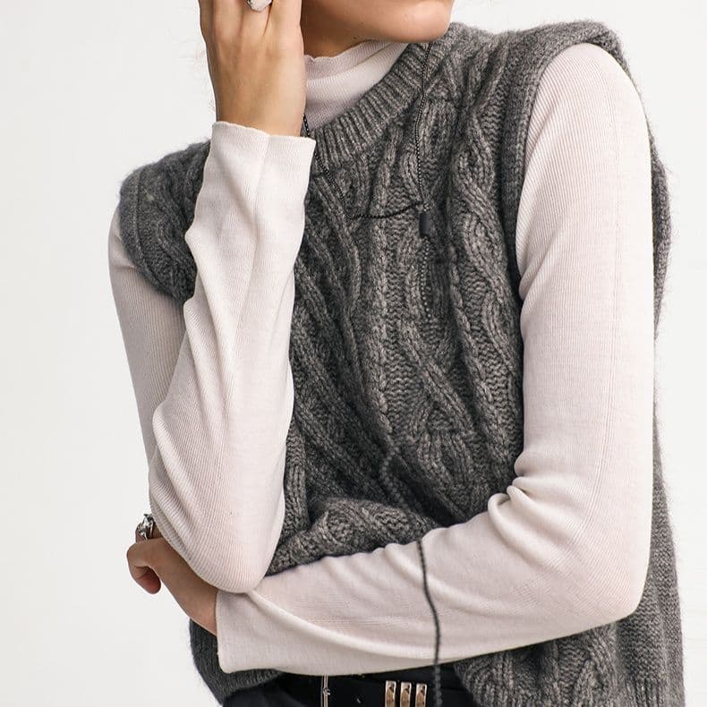 ニットベスト 冬のぬくもりケーブル編みベスト