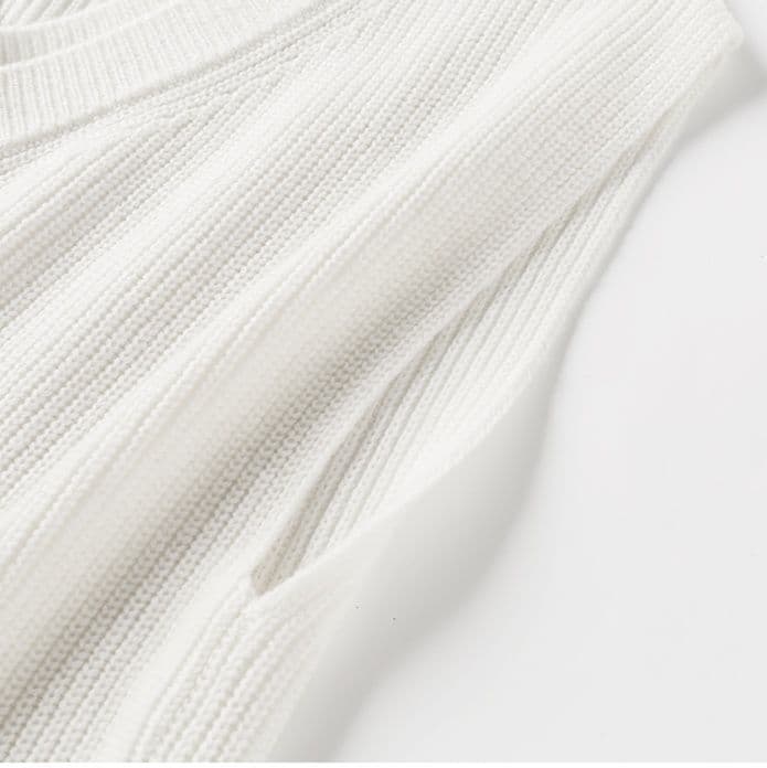 ニットベスト シンプル深Vネックニットベスト