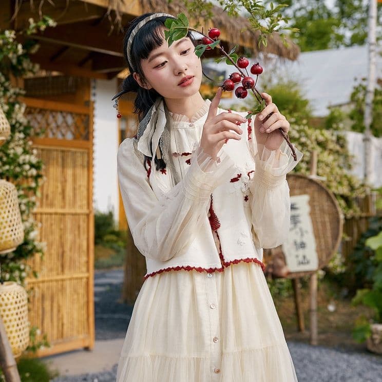 ニットベスト 刺繍入り 花結び紐付き ニットベスト