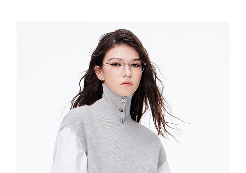 襟元ボタン付き上質ニットベスト