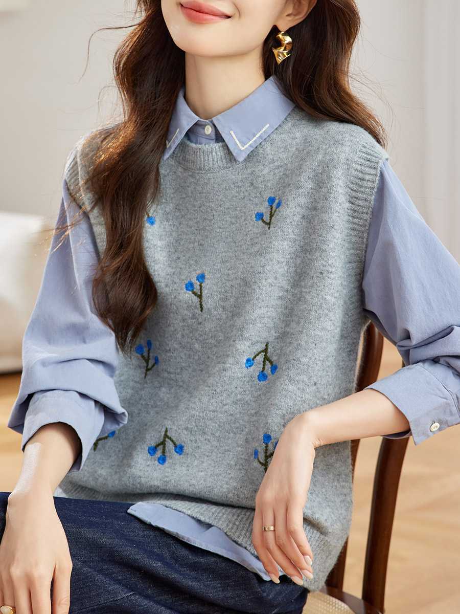小花刺繍入り上質ニットベスト