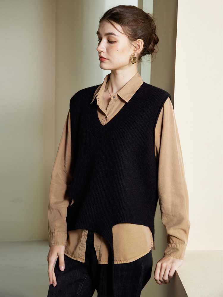 ニットベスト 前後差のある裾デザインリブニット