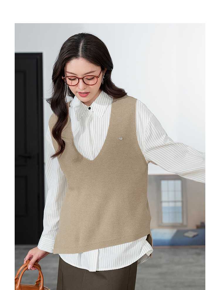 ニットベスト 深みのある大人の重ね着風ニットベスト