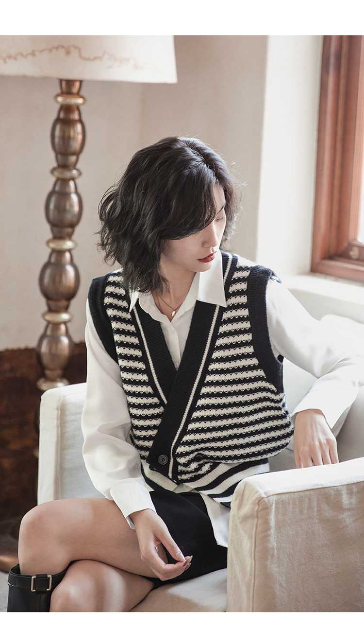 ニットベスト 波模様アシンメトリーニットベスト