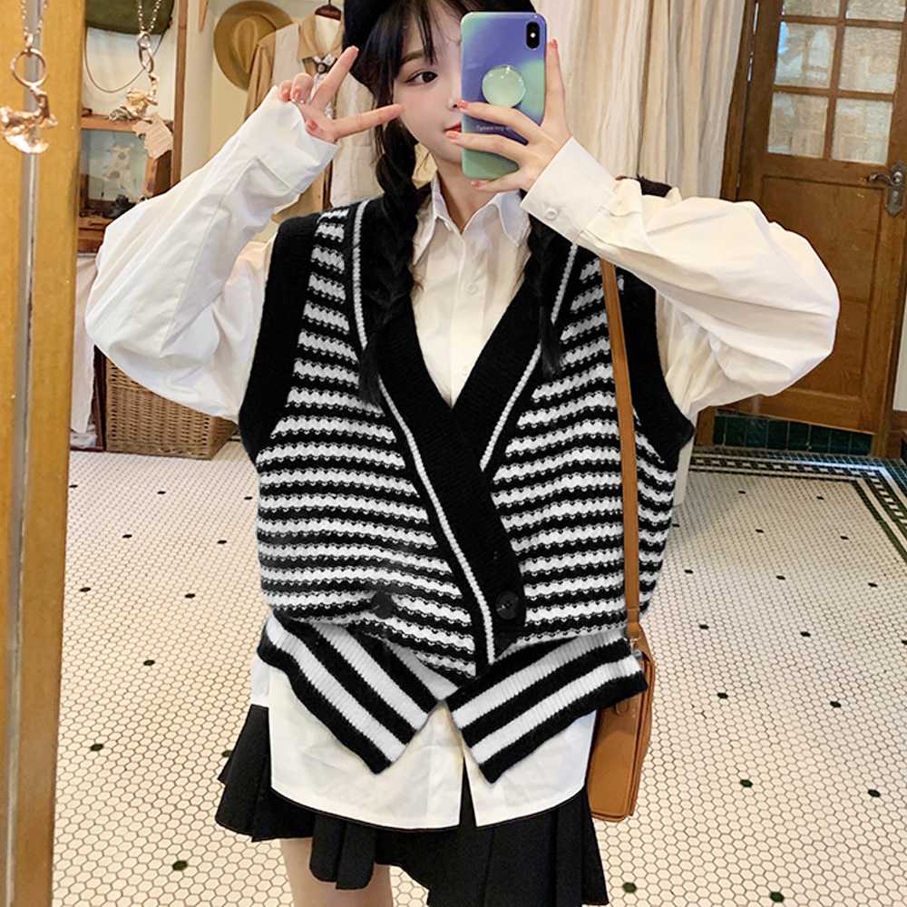 ニットベスト 黒白ボーダー柄 Vネックニットジレ 秋冬重ね着