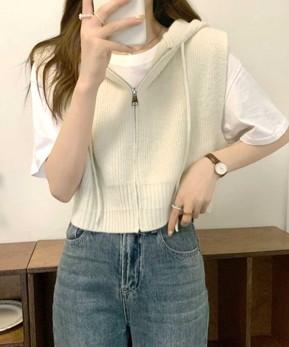白フード付きジップニットベスト コンパクト丈