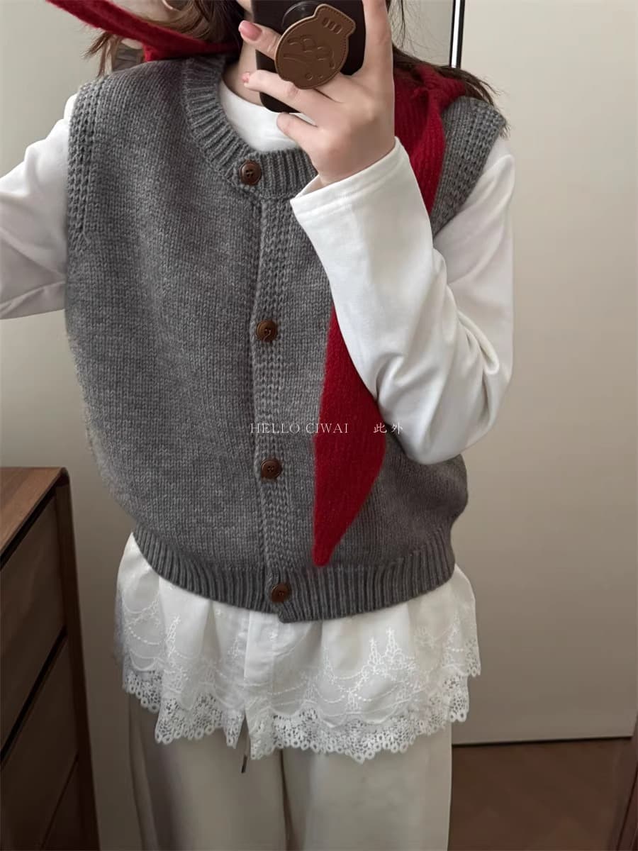 ふんわり優しい手触りのニットベスト