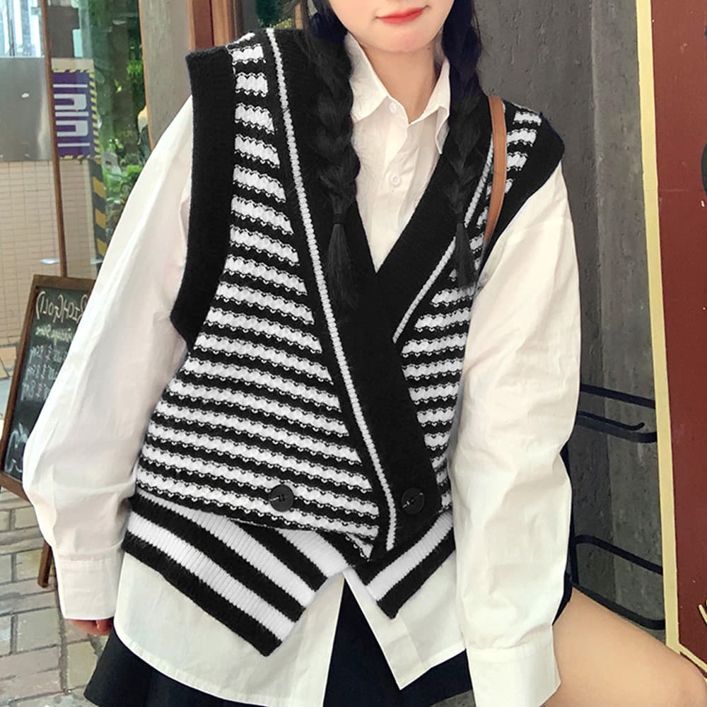 ニットベスト 黒白ボーダー柄 Vネックニットジレ 秋冬重ね着