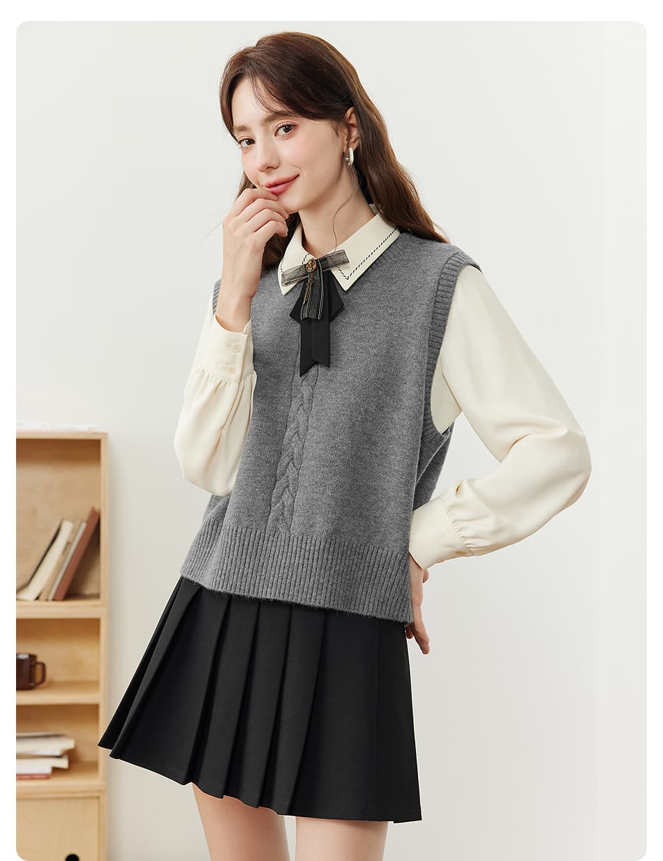 レトロ調　学院風ケーブル編みニットベスト