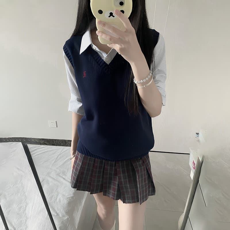 ニットベスト スクール制服の定番ニットベスト