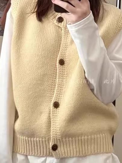 ふんわり優しい手触りのニットベスト