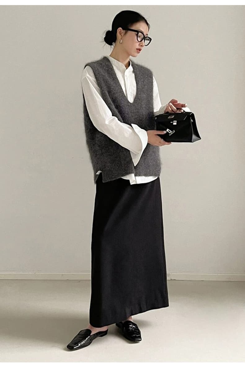 ニットベスト ふわもこ深Vネックベスト