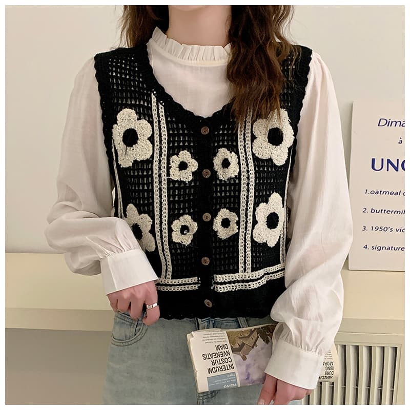 ニットベス 菱形模様のかぎ針編みベスト