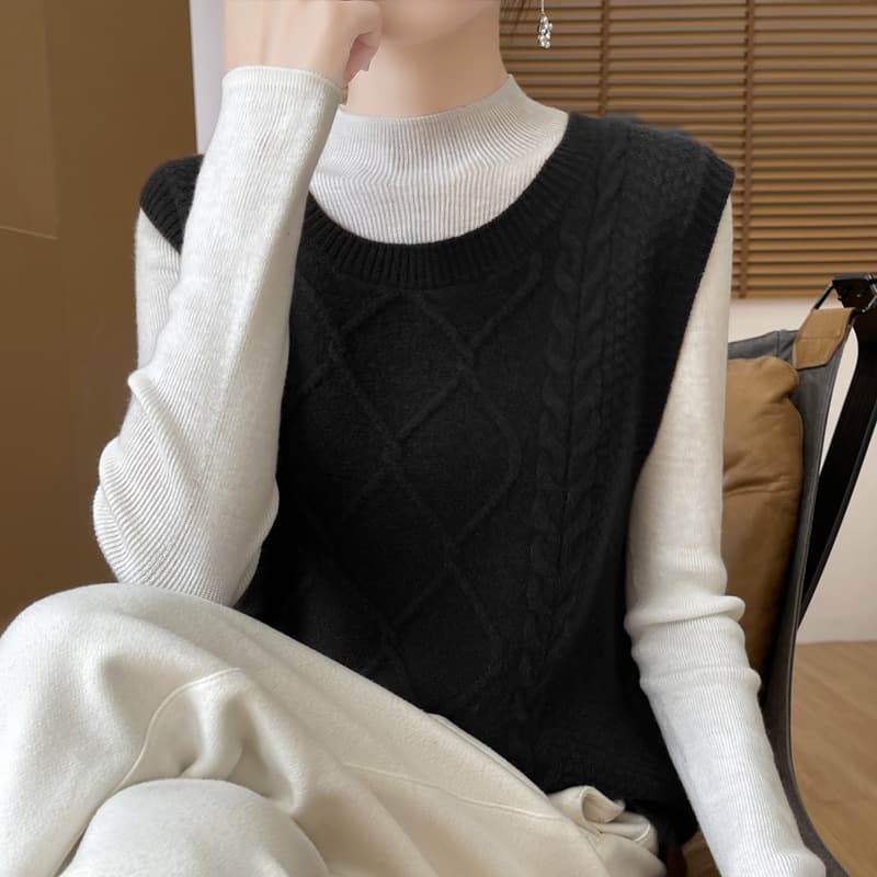 ニットベスト ケーブル編みの上質ニットベスト