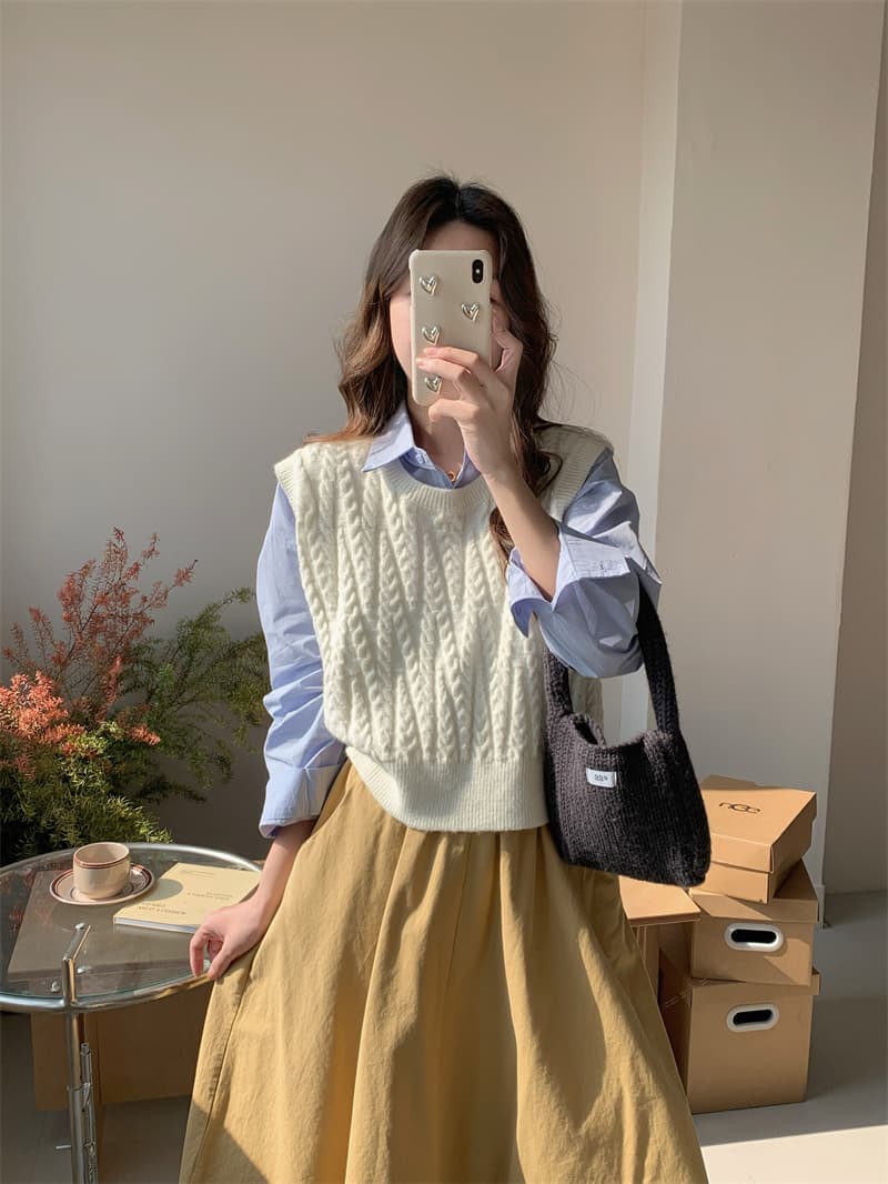 ニットベスト ニットベスト ケーブル編みノースリーブニット