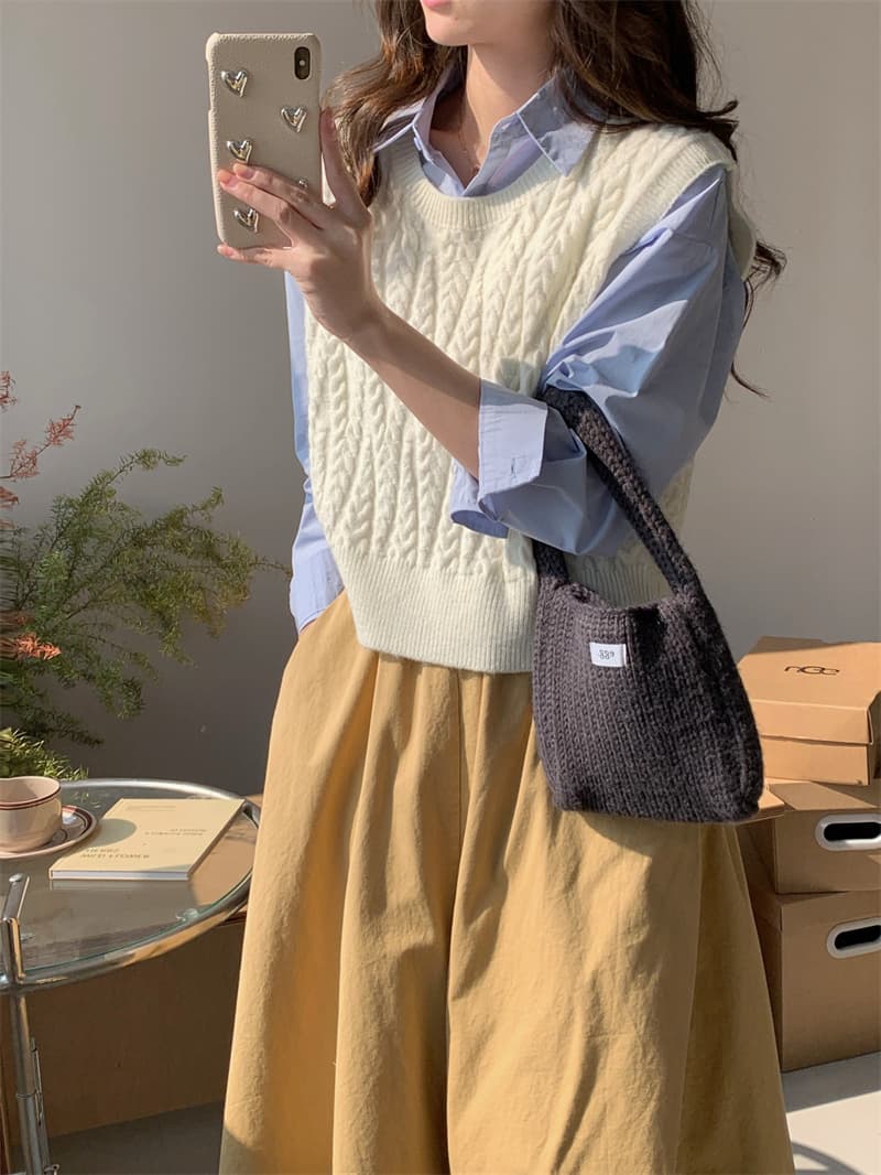 ニットベスト ニットベスト ケーブル編みノースリーブニット