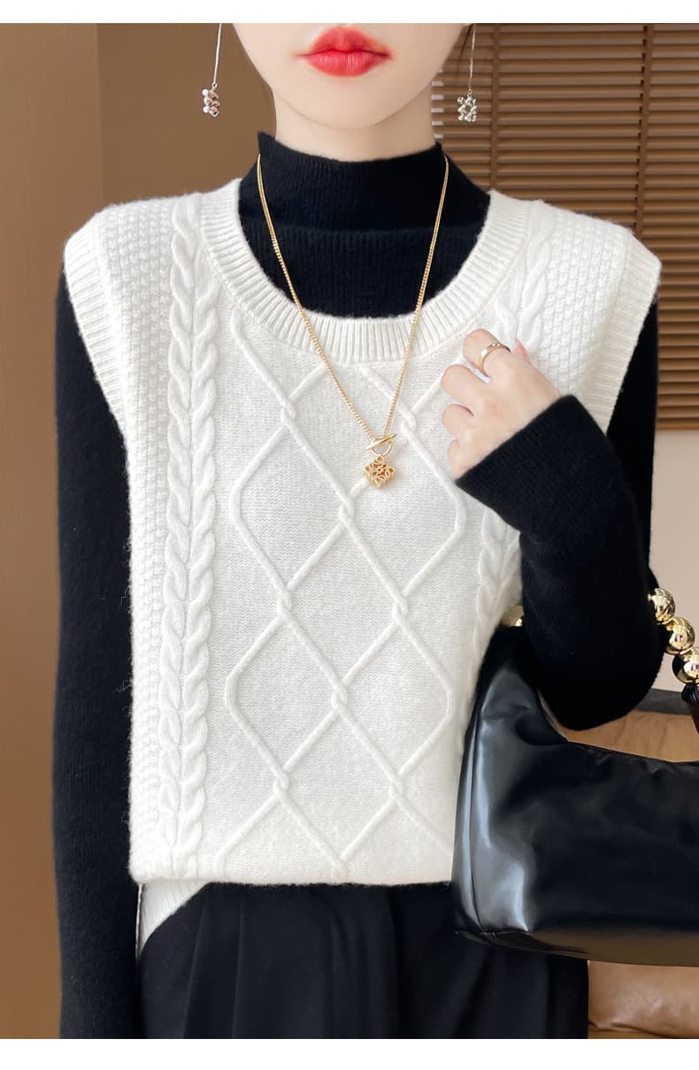 ニットベスト ケーブル編みの上質ニットベスト