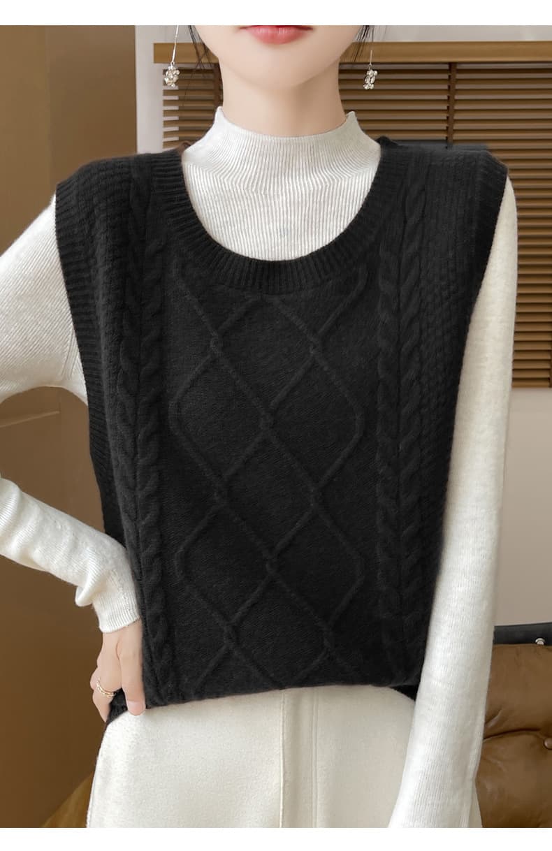 ニットベスト ケーブル編みの上質ニットベスト