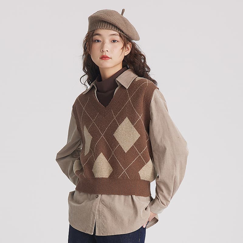 ニットベスト レトロアーガイル柄　ショート丈ニットベスト