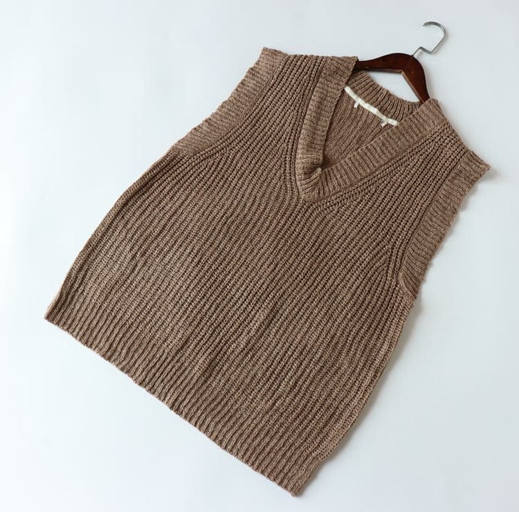 ニットベスト 柔らか風合いのゆったりベスト