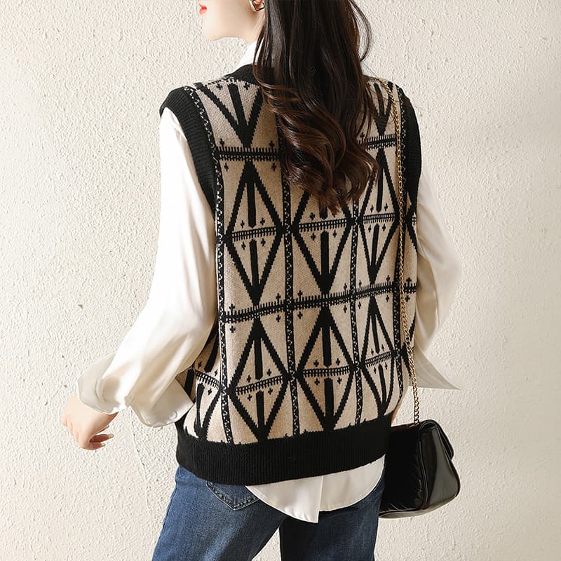 ニットベスト 幾何学模様ゆったりニットベスト