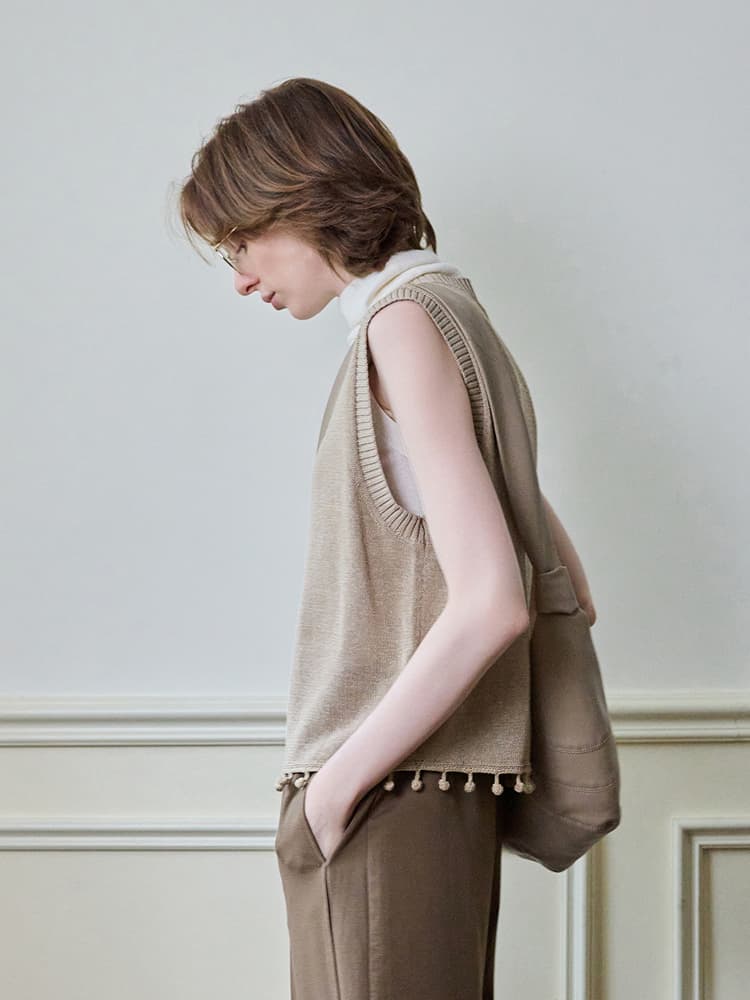 ニットベスト 裾玉飾り深みVネックサマーニットベスト