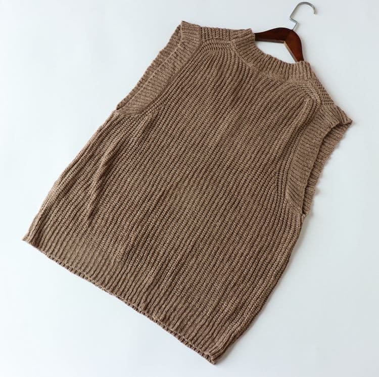 ニットベスト 柔らか風合いのゆったりベスト