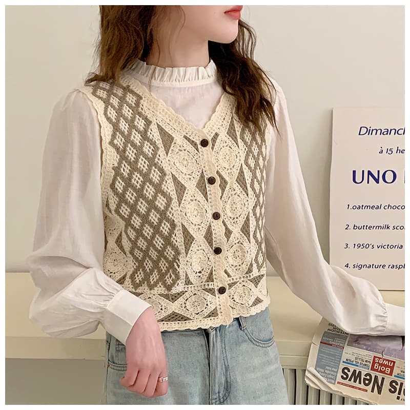 ニットベス 菱形模様のかぎ針編みベスト