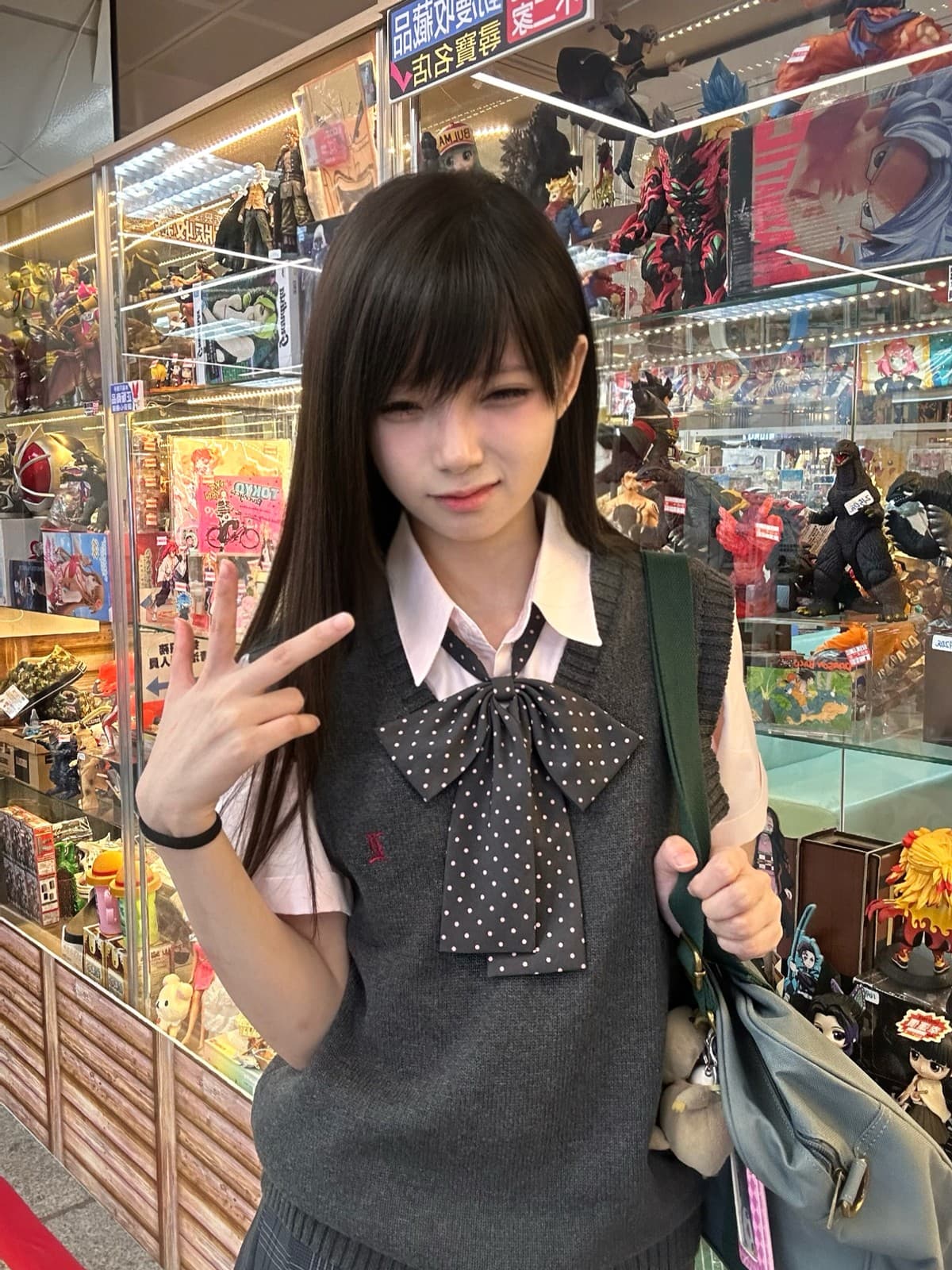 ニットベスト スクール制服の定番ニットベスト
