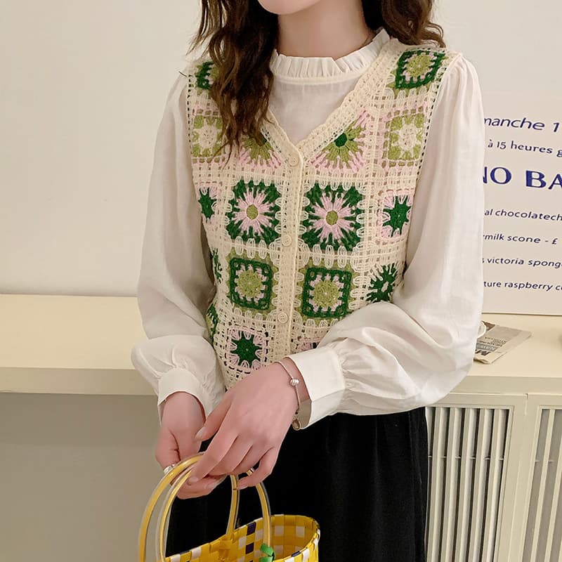 ニットベス 菱形模様のかぎ針編みベスト