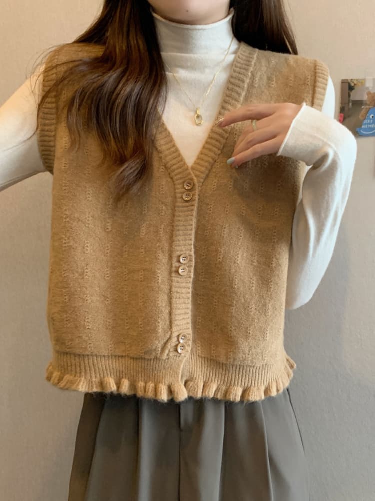 ニットベスト ふんわり裾フリルベスト