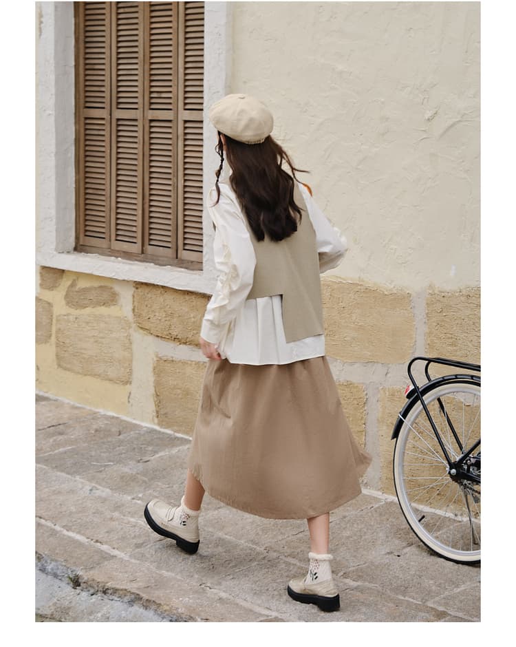 ニットベスト レイヤード風シンプル短丈　アシンメトリーニットベスト