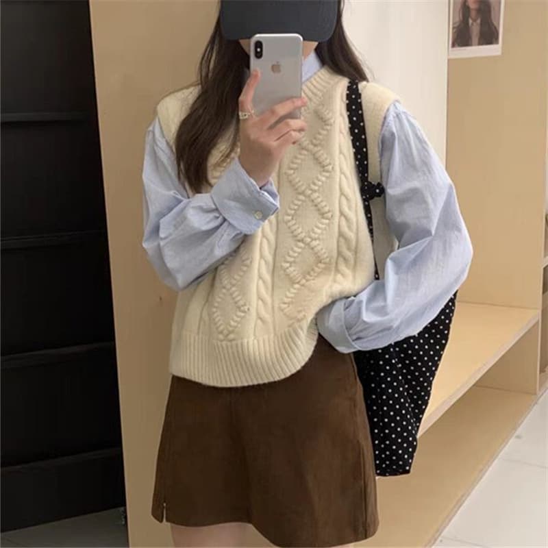 ニットベスト 模様編みケーブルニットベスト