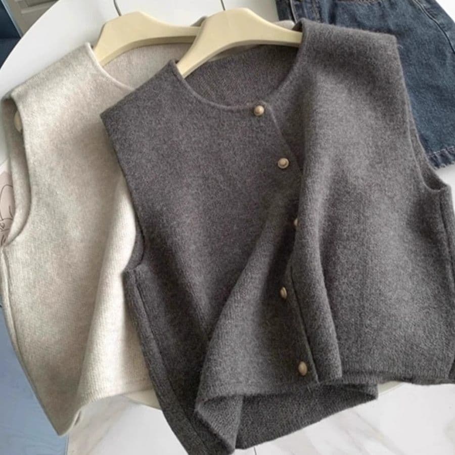 ニットベスト シンプル上質パールボタンベスト