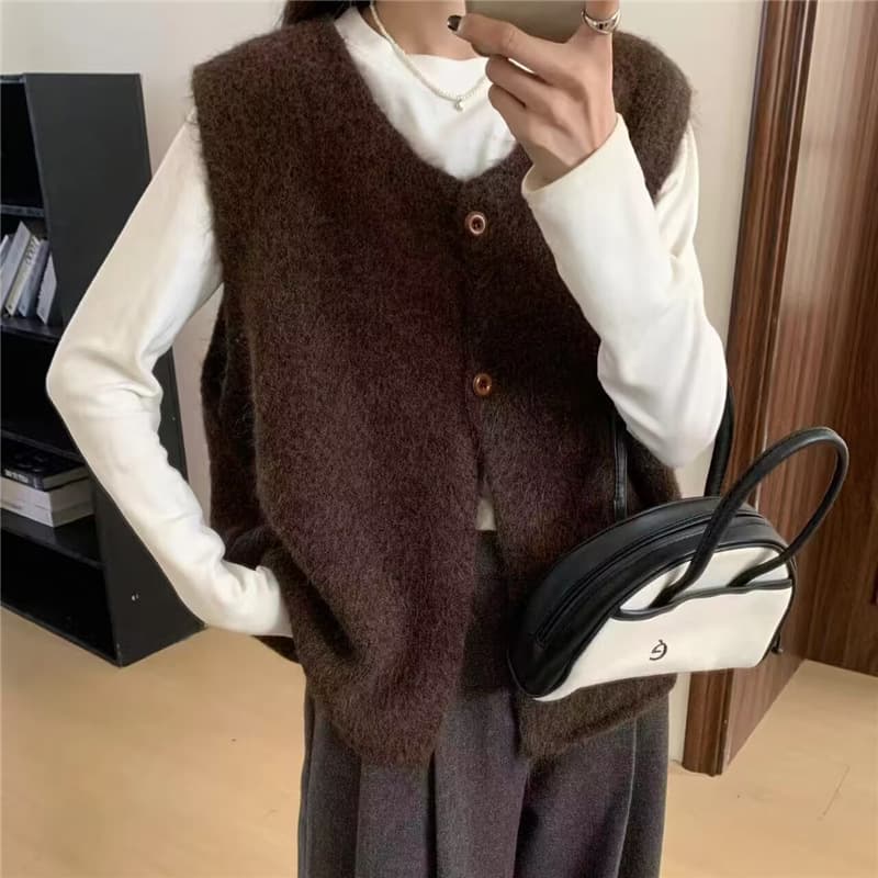ニットベスト ふんわり質感 秋冬ニットベスト