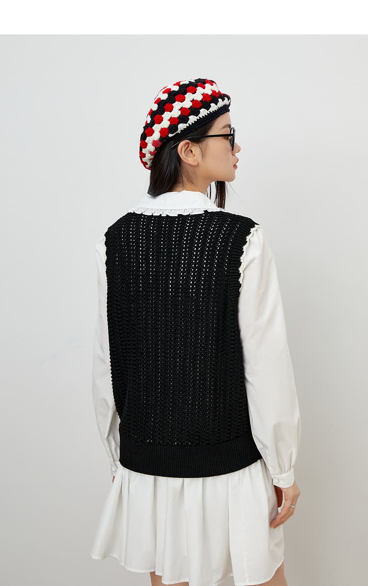 ニットベスト くま刺繍ニットベスト